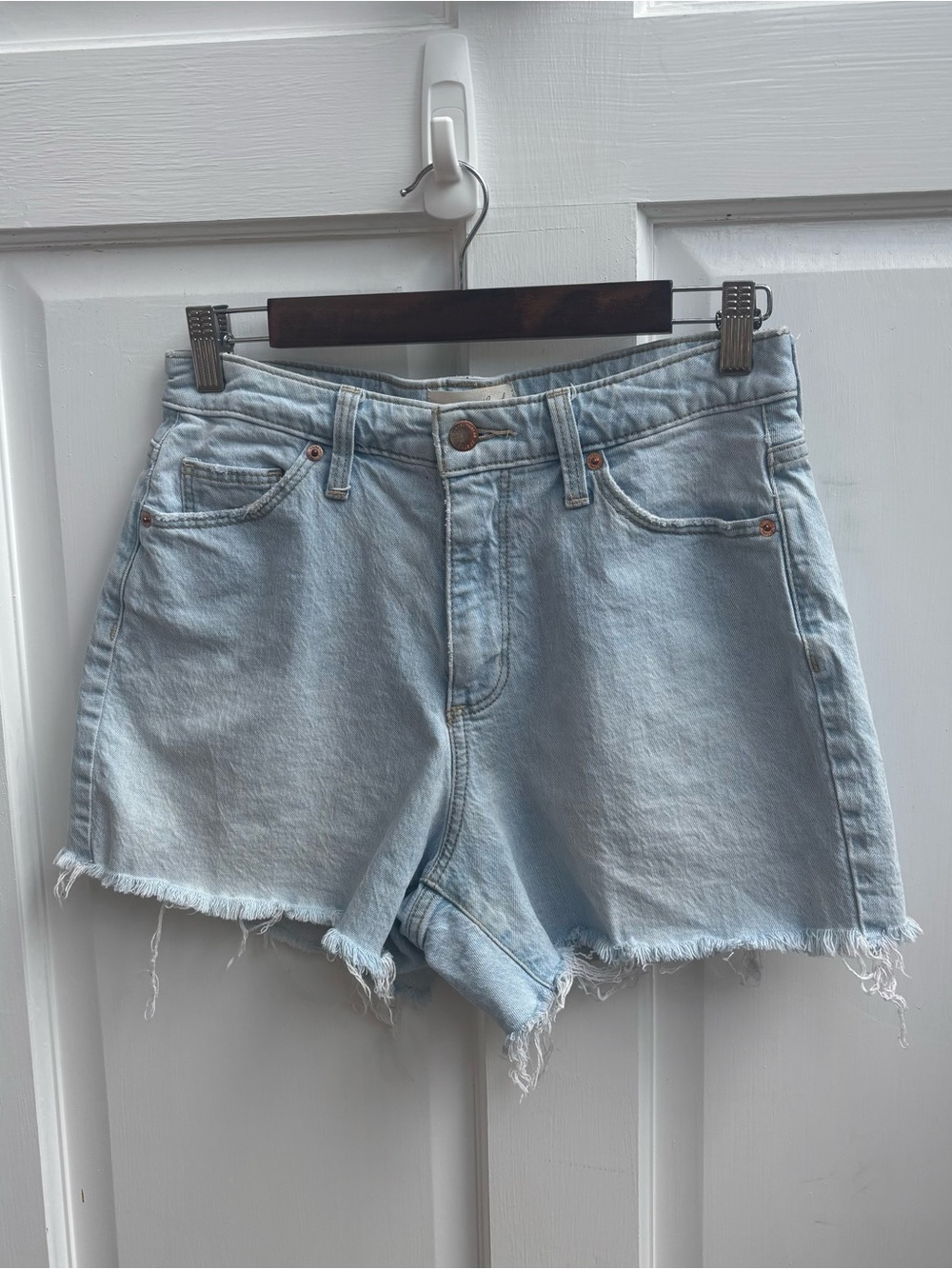 Universal Thread Light Blue High-Rise Denim Shorts with Frayed Hem - Picture 2 of 12